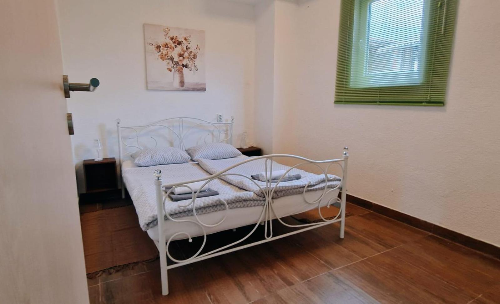 Apartman Lena Tusilovic Экстерьер фото
