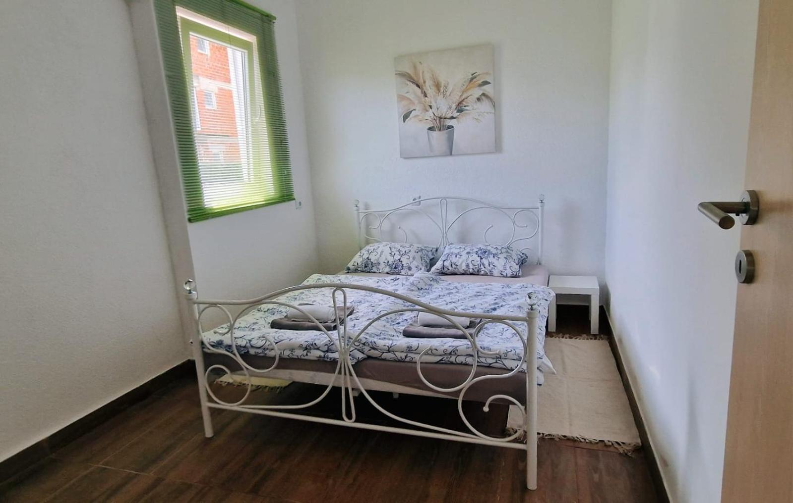 Apartman Lena Tusilovic Экстерьер фото