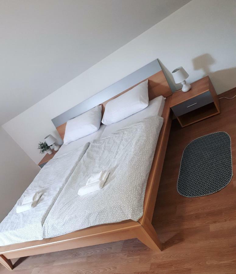 Apartman Lena Tusilovic Экстерьер фото