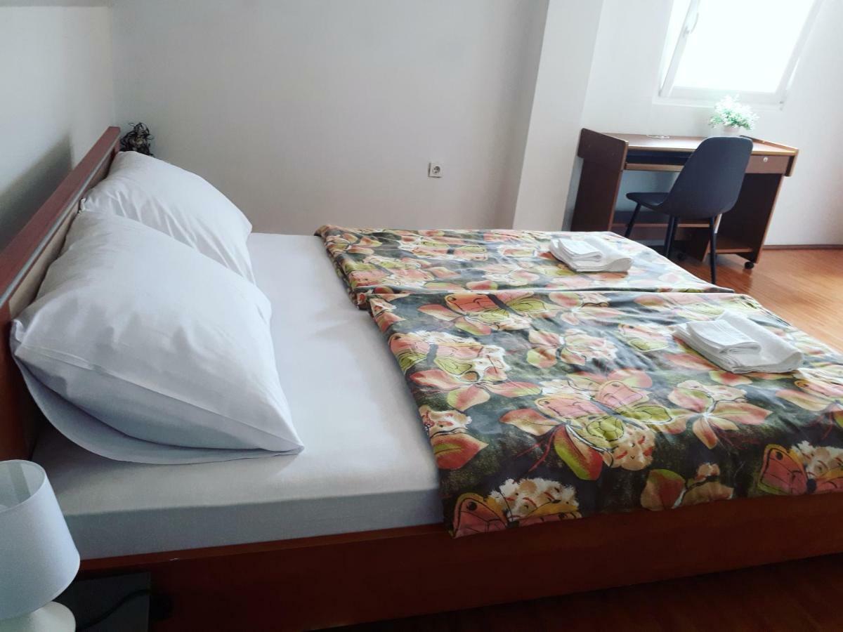 Apartman Lena Tusilovic Экстерьер фото